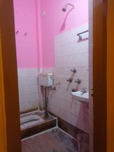 Bathroom Image of 550 Sq.ft 2 BHK Independent House for rent in Arabinda Pally Siliguri for Rs. 6000