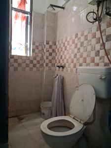 Common Bathroom Image of 1100 Sq.ft 3 BHK Apartment / Flat for sale in Sector 87 Noida for Rs. 3400000