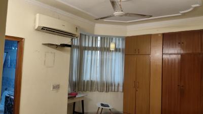 Bedroom Image of 1750 Sq.ft 3.5 BHK Apartment / Flat for rent in Pathik Vihar, Sector 62 Noida for Rs. 35000