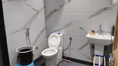 Bathroom Image of 600 Sq.ft 1.5 BHK Builder Floor for rent in Durgapura Jaipur for Rs. 25000