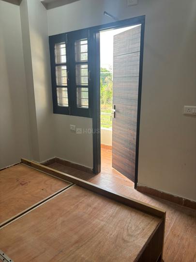 OBEROI TOWERS Bedroom 1