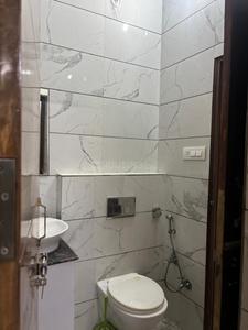 Bathroom Image of 2500 Sq.ft 3 BHK Builder Floor for rent in Sector 11 Faridabad for Rs. 34000