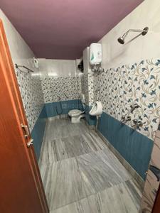 Image of 1000 Sq.ft 2 BHK Builder Floor for rent in Airport Gate no. 1, Kolkata for Rs. 12000