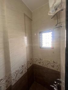 Bathroom Image of 650 Sq.ft 1 BHK Builder Floor for rent in Gokhalenagar Pune for Rs. 17000