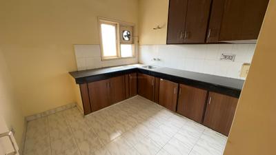 Kitchen Image of 2400 Sq.ft 4 BHK Apartment / Flat for sale in Madhur Jeevan Apartments, Sector 56 Gurgaon for Rs. 27000000