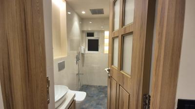 Bathroom Image of 600 Sq.ft 1 BHK Apartment / Flat for rent in Divine Shivom Khar Station, Khar West Mumbai for Rs. 210000