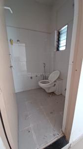 Bathroom Image of 1600 Sq.ft 3 BHK Apartment / Flat for rent in Vallabh Vidhyanagar Anand for Rs. 11000