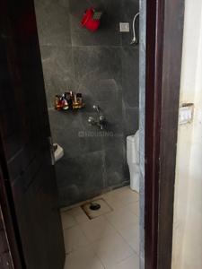 Bathroom Image of 1500 Sq.ft 3 BHK Builder Floor for rent in Saraswati Signature Homes, Noida Extension Greater Noida for Rs. 18000