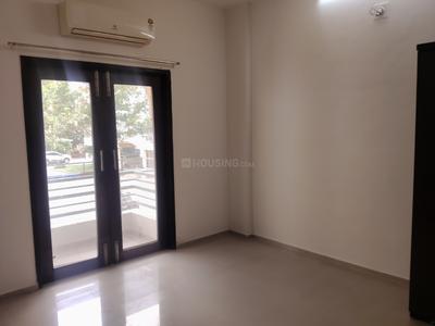 Bedroom Image of 1880 Sq.ft 3 BHK Apartment / Flat for rent in Mahendra Gangotri Exotica, New Gotri Vadodara for Rs. 22000