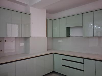 Kitchen Image of 1500 Sq.ft 3 BHK Apartment / Flat for sale in Malik Hindustan Apartment, Sector 104 Noida for Rs. 6800000