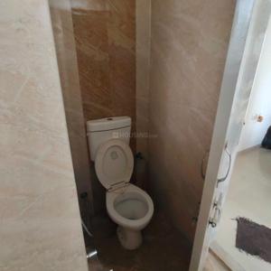 Bathroom Image of 900 Sq.ft 2 BHK Apartment / Flat for rent in Infocity Gandhinagar for Rs. 16000