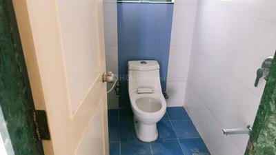 Bathroom Image of 850 Sq.ft 2 BHK Apartment / Flat for rent in Darode Westside County, Pimple Gurav Pune for Rs. 30000