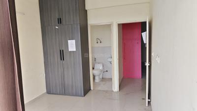 Bedroom Image of 900 Sq.ft 2 BHK Apartment / Flat for rent in Pyramid Elite, Sector 86 Gurgaon for Rs. 19200