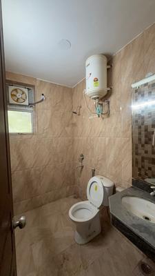 Image of 3100 Sq.ft 4 BHK Builder Floor for rent in Ansal Esencia Sector 67, Sector 67, Gurgaon for Rs. 60000
