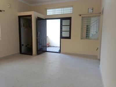 Living Room Image of 1000 Sq.ft 2 BHK Builder Floor for rent in New Baiyyappanahalli Bengaluru for Rs. 30000