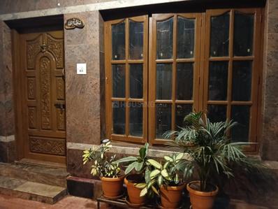 Balcony Image of 1050 Sq.ft 2 BHK Independent House for rent in JP Nagar Bengaluru for Rs. 19000
