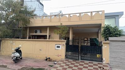 Living Room Image of 3000 Sq.ft 3.5 BHK Independent House for sale in Indira Nagar Lucknow for Rs. 27000000
