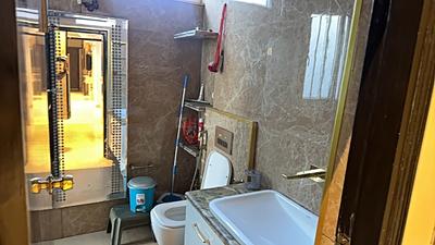 Bathroom Image of 450 Sq.ft 1 BHK Independent House for rent in Sant Nagar New Delhi for Rs. 40000