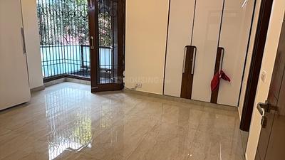 Bedroom Image of 2200 Sq.ft 3 BHK Builder Floor for sale in Jangpura New Delhi for Rs. 82500000