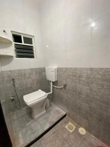 Bathroom Image of Girs pg  in Gokhalenagar, Pune