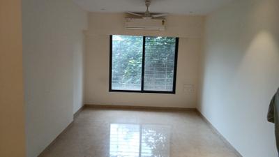 Living Room Image of 760 Sq.ft 2 BHK Apartment / Flat for sale in Andheri West Mumbai for Rs. 27500000