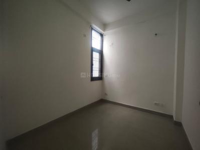 Bedroom Image of 1377 Sq.ft 3 BHK Builder Floor for rent in Aditya White Cottage, Bamheta Village Ghaziabad for Rs. 15000