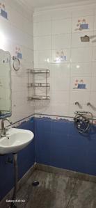 Bathroom Image of 1600 Sq.ft 3 BHK Apartment / Flat for sale in DDA Flats Sarita Vihar, Sarita Vihar New Delhi for Rs. 28500000