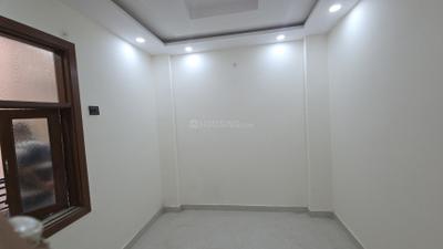 Bedroom Image of 675 Sq.ft 3 BHK Builder Floor for sale in Laxmi Nagar New Delhi for Rs. 6800000