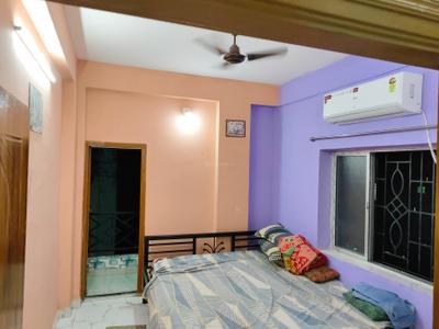 Bedroom Image of 500 Sq.ft 1 BHK Apartment / Flat for rent in Keshtopur Kolkata for Rs. 15000