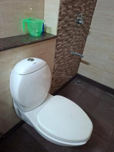 Bathroom Image of 670 Sq.ft 1 BHK Apartment / Flat for rent in Ramapuram Chennai for Rs. 25000