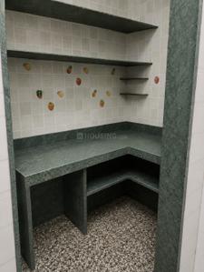 Kitchen Image of 450 Sq.ft 1 RK Apartment / Flat for rent in Santacruz West Mumbai for Rs. 70000