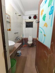 Bathroom Image of 900 Sq.ft 2 BHK Apartment / Flat for sale in Tollygunge Kolkata for Rs. 3500000