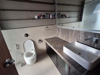 Bathroom Image of 3200 Sq.ft 4.5 BHK Apartment / Flat for rent in Lodha Stella, Thane West Thane for Rs. 170000