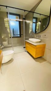 Bathroom Image of 5600 Sq.ft 5 BHK Apartment / Flat for sale in Vihav Keystone Skyvillas XL Tower A And B, Subhanpura Vadodara for Rs. 39000000