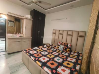 Bedroom Image of 1550 Sq.ft 3 BHK Builder Floor for sale in Patel Nagar New Delhi for Rs. 25000000