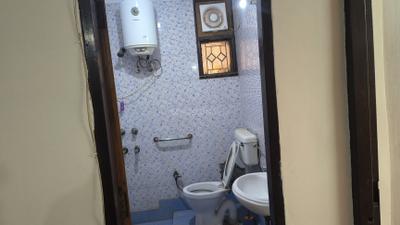 Image of 1300 Sq.ft 2 BHK Apartment / Flat for rent in Jai Maa Apartment, Sector 5 Dwarka, New Delhi for Rs. 38000