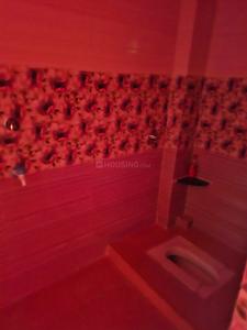 Bathroom Image of 900 Sq.ft 1 BHK Independent House for rent in Pokhraira Muzaffarpur for Rs. 9000