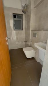 Bathroom Image of 398 Sq.ft 1 BHK Apartment / Flat for sale in Dahisar East Mumbai for Rs. 9000000