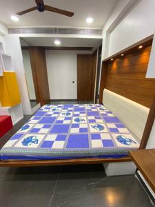 Bedroom Image of 2600 Sq.ft 3 BHK Apartment / Flat for rent in Century Tower, Bodakdev Ahmedabad for Rs. 40000