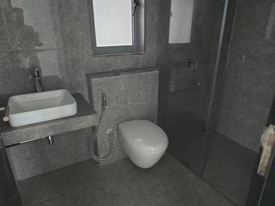 Image of 950 Sq.ft 3 BHK Apartment / Flat for sale in Oberoi Eternia Towers A to D, Mulund West, Mumbai for Rs. 28000000