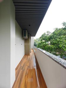 Balcony Image of 4700 Sq.ft 4 BHK Duplex for sale in Kailash Colony New Delhi for Rs. 220000000