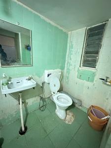 Bathroom Image of 680 Sq.ft 1 BHK Apartment / Flat for rent in Kothrud Pune for Rs. 18000