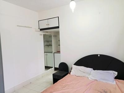Bedroom Image of 1000 Sq.ft 2 BHK Apartment / Flat for rent in Neelambar Apartments, Pali Hill Mumbai for Rs. 125000