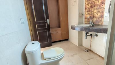 Image of 1633 Sq.ft 3 BHK Apartment / Flat for rent in Prateek The Royal Cliff, Crossings Republik, Ghaziabad for Rs. 23000