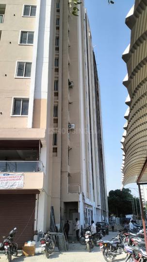 Savera Mahal Aangan Main Image 1
