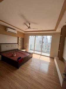 Bedroom Image of 2859 Sq.ft 4.5 BHK Villa for rent in Godrej Golf Links Villas, Jaypee Greens Greater Noida for Rs. 180000