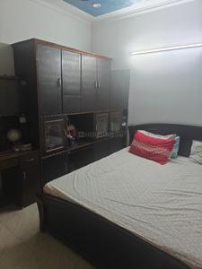 Bedroom Image of 1260 Sq.ft 3 BHK Builder Floor for sale in Ramesh Nagar New Delhi for Rs. 12500000