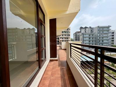 Balcony Image of 1950 Sq.ft 4 BHK Apartment / Flat for rent in Panchkula Extension Panchkula for Rs. 35999