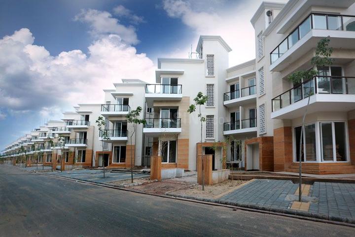 BPTP Astaire Garden Floors Main Image 1