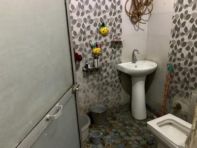 Bathroom Image of 579 Sq.ft 2 BHK Apartment / Flat for sale in Shahdara New Delhi for Rs. 3990000